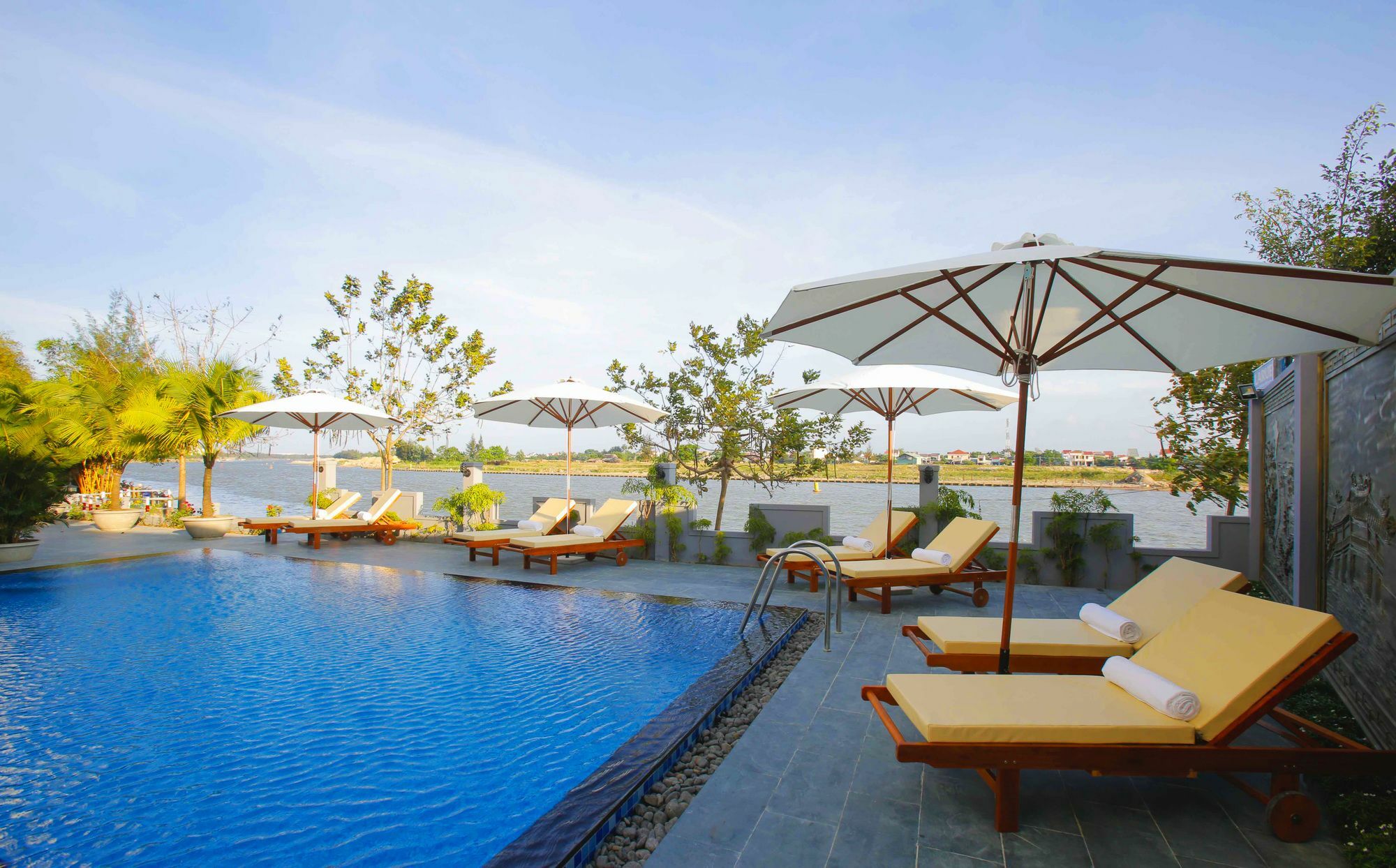Riverside White House Hotel Hoi An Eksteriør billede